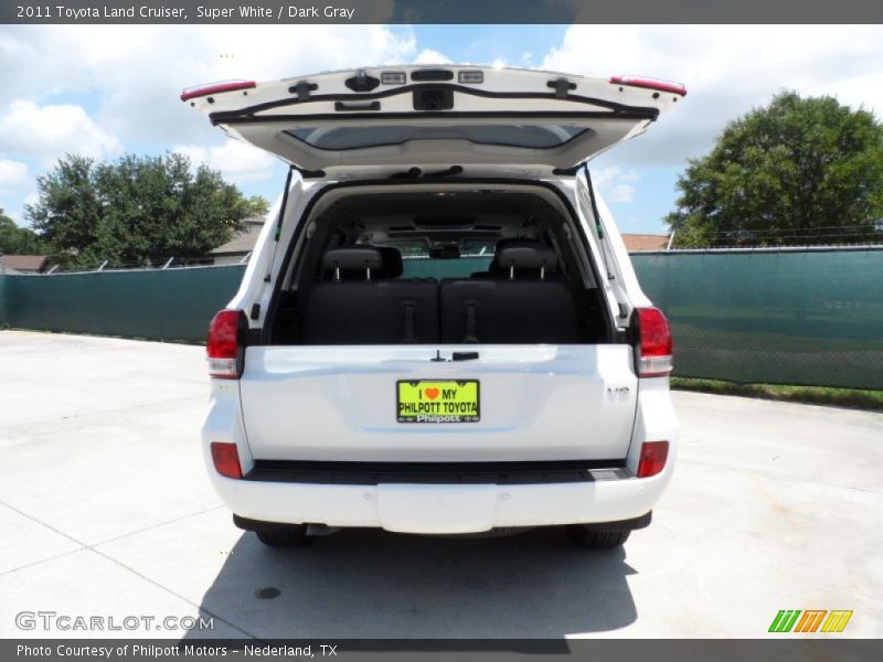 Super White / Dark Gray 2011 Toyota Land Cruiser