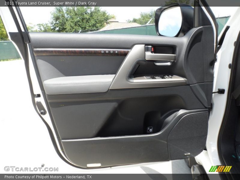 Super White / Dark Gray 2011 Toyota Land Cruiser