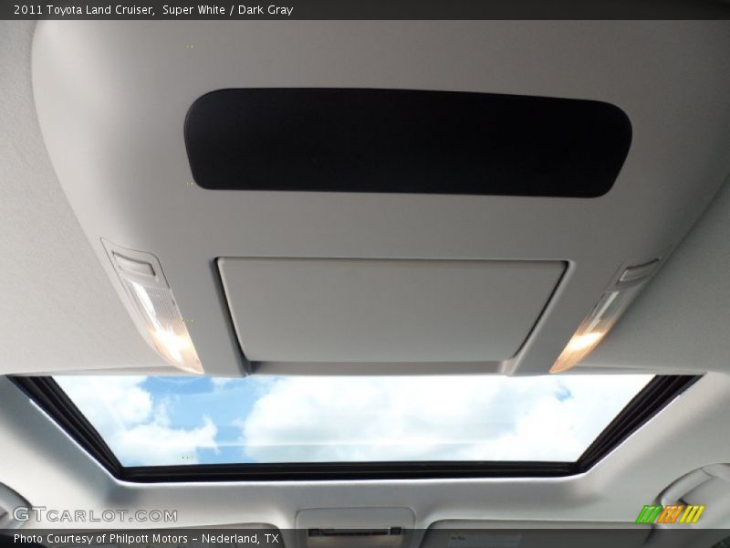 Super White / Dark Gray 2011 Toyota Land Cruiser