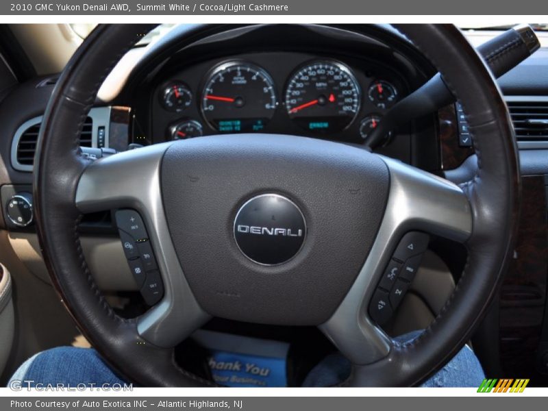 Summit White / Cocoa/Light Cashmere 2010 GMC Yukon Denali AWD