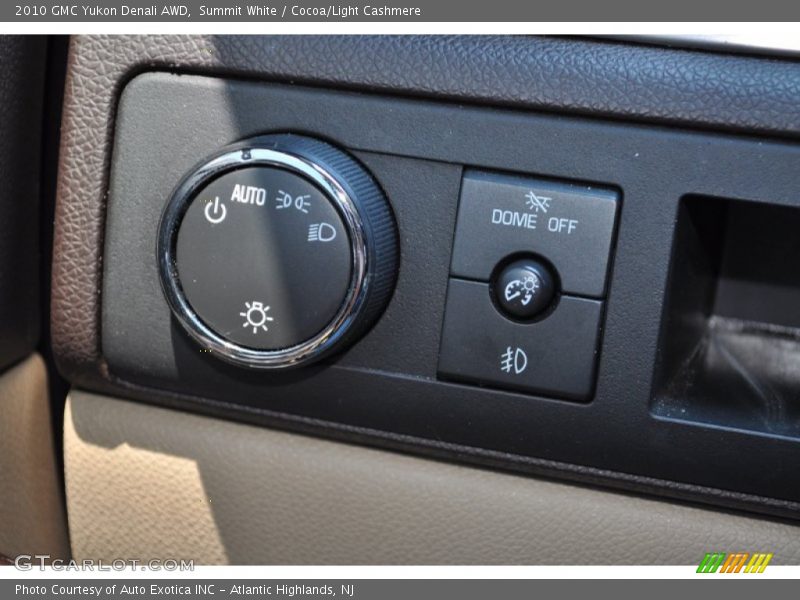 Summit White / Cocoa/Light Cashmere 2010 GMC Yukon Denali AWD