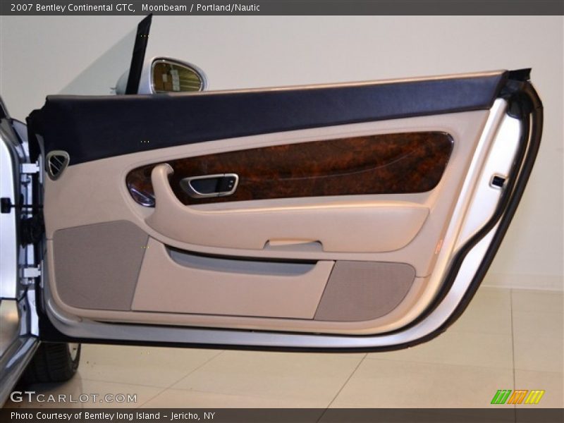 Door Panel of 2007 Continental GTC 