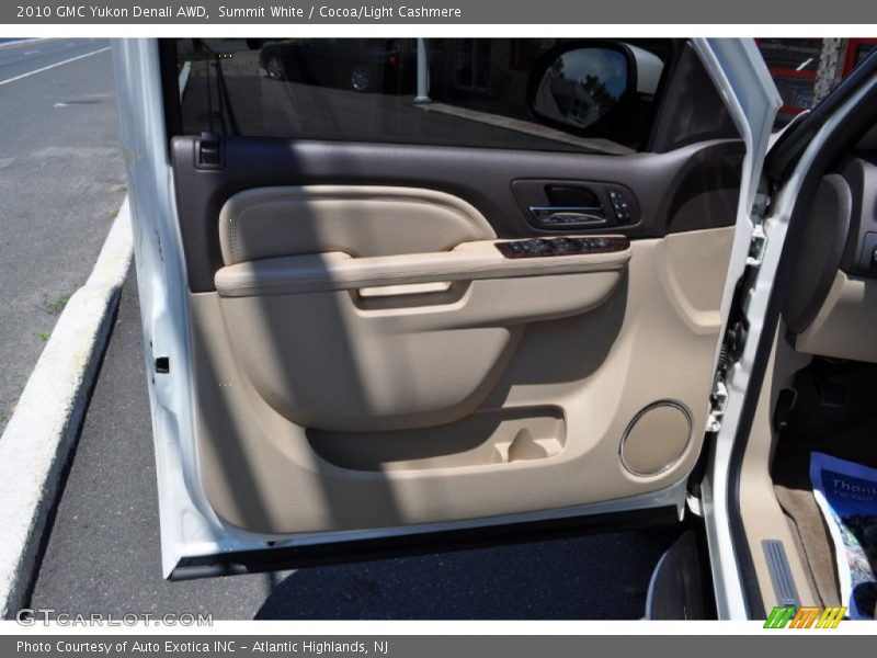 Summit White / Cocoa/Light Cashmere 2010 GMC Yukon Denali AWD