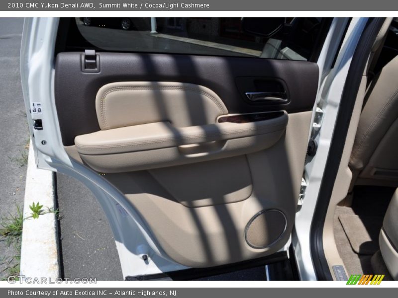 Summit White / Cocoa/Light Cashmere 2010 GMC Yukon Denali AWD