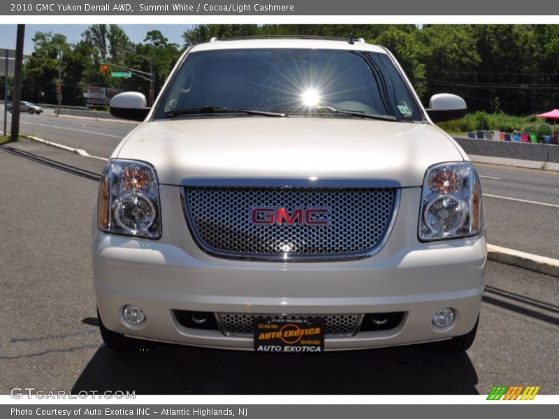 Summit White / Cocoa/Light Cashmere 2010 GMC Yukon Denali AWD
