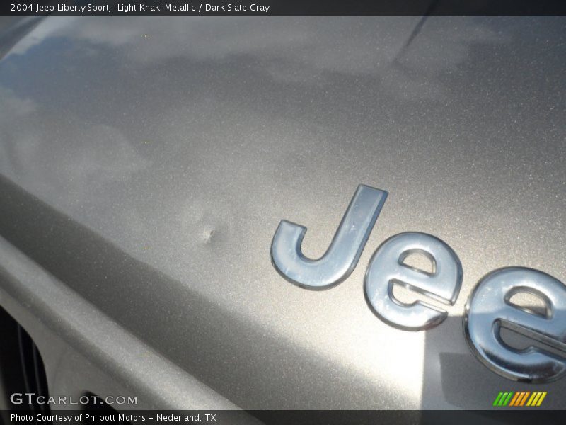 Light Khaki Metallic / Dark Slate Gray 2004 Jeep Liberty Sport