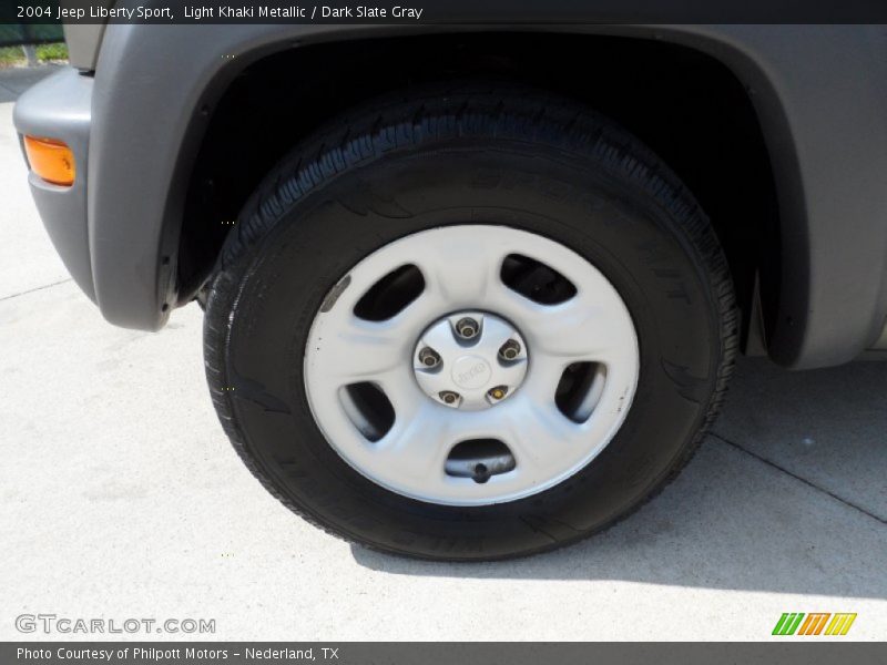 Light Khaki Metallic / Dark Slate Gray 2004 Jeep Liberty Sport