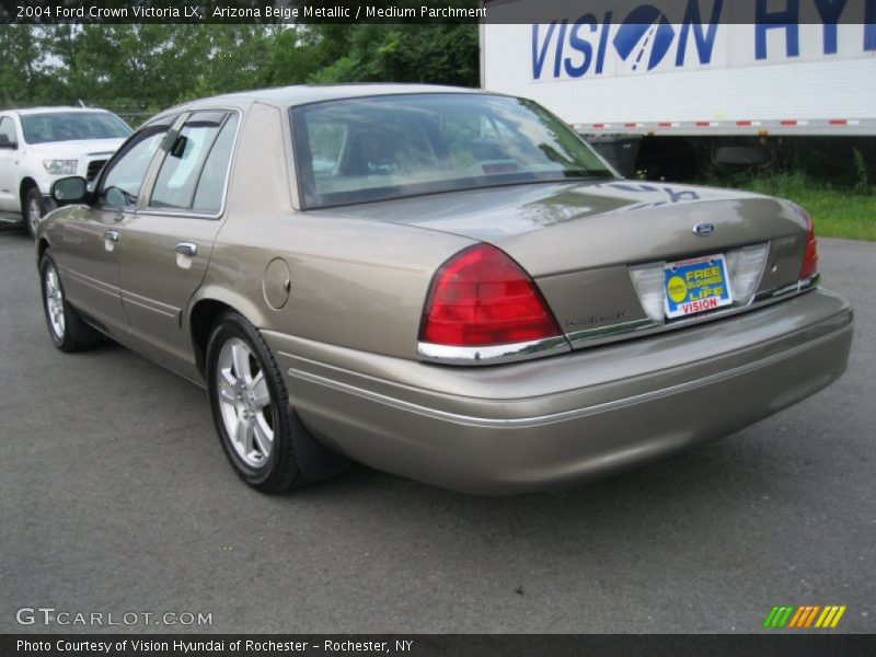 Arizona Beige Metallic / Medium Parchment 2004 Ford Crown Victoria LX