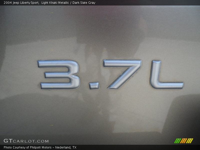 Light Khaki Metallic / Dark Slate Gray 2004 Jeep Liberty Sport