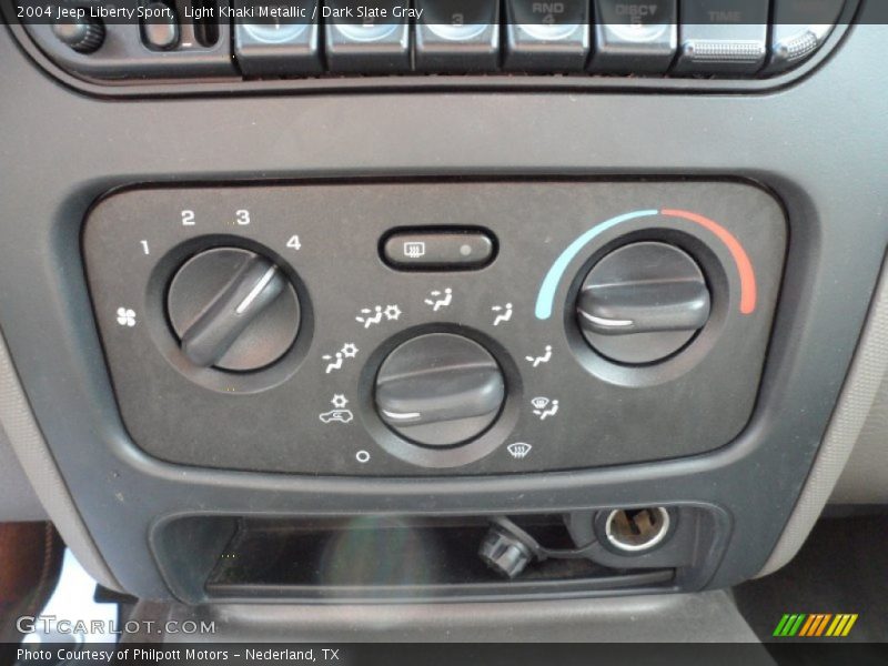Light Khaki Metallic / Dark Slate Gray 2004 Jeep Liberty Sport
