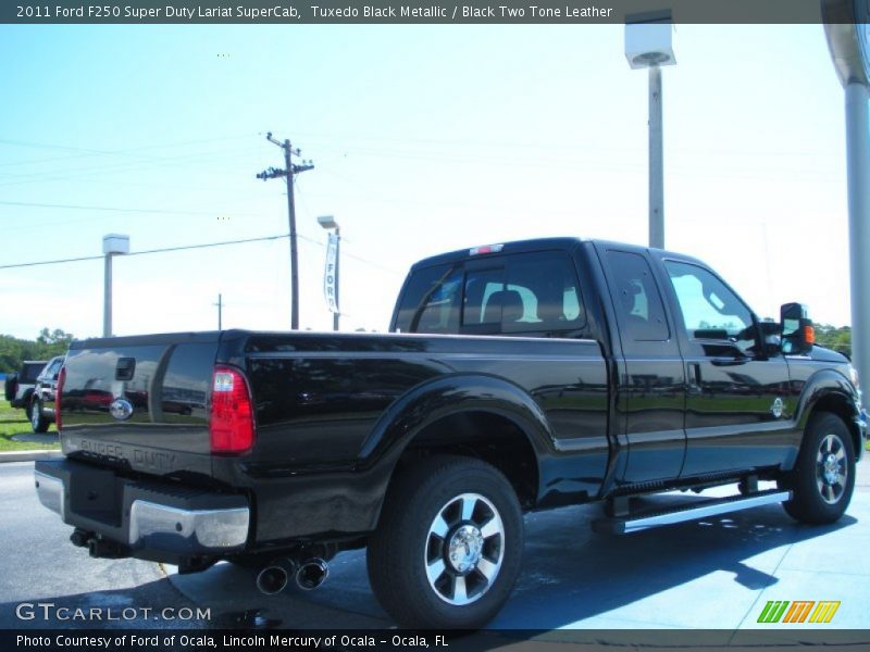Tuxedo Black Metallic / Black Two Tone Leather 2011 Ford F250 Super Duty Lariat SuperCab