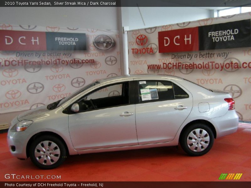 Silver Streak Mica / Dark Charcoal 2010 Toyota Yaris Sedan