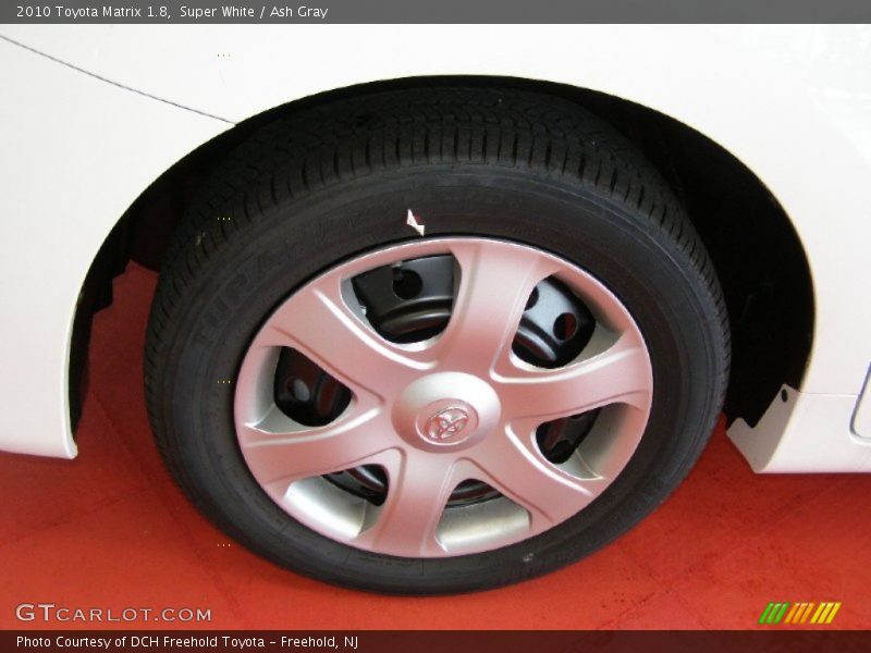 Super White / Ash Gray 2010 Toyota Matrix 1.8