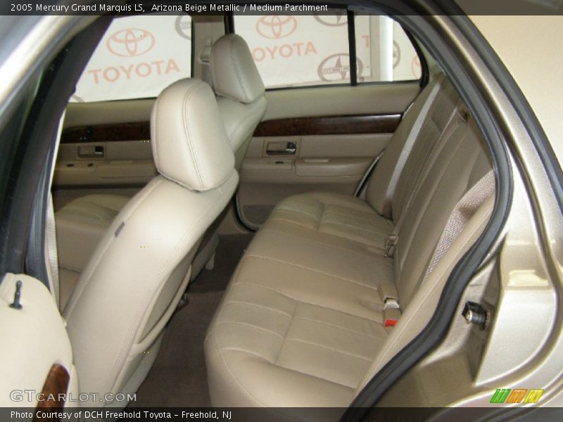 Arizona Beige Metallic / Medium Parchment 2005 Mercury Grand Marquis LS