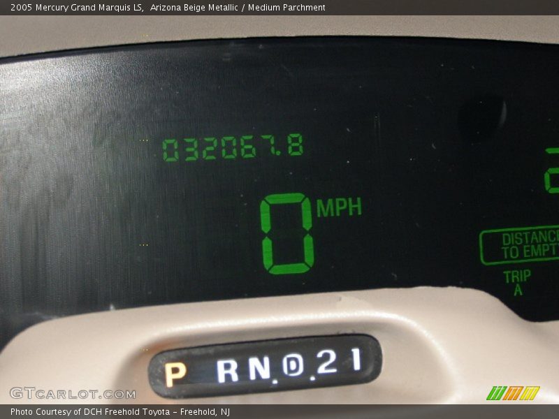 Arizona Beige Metallic / Medium Parchment 2005 Mercury Grand Marquis LS