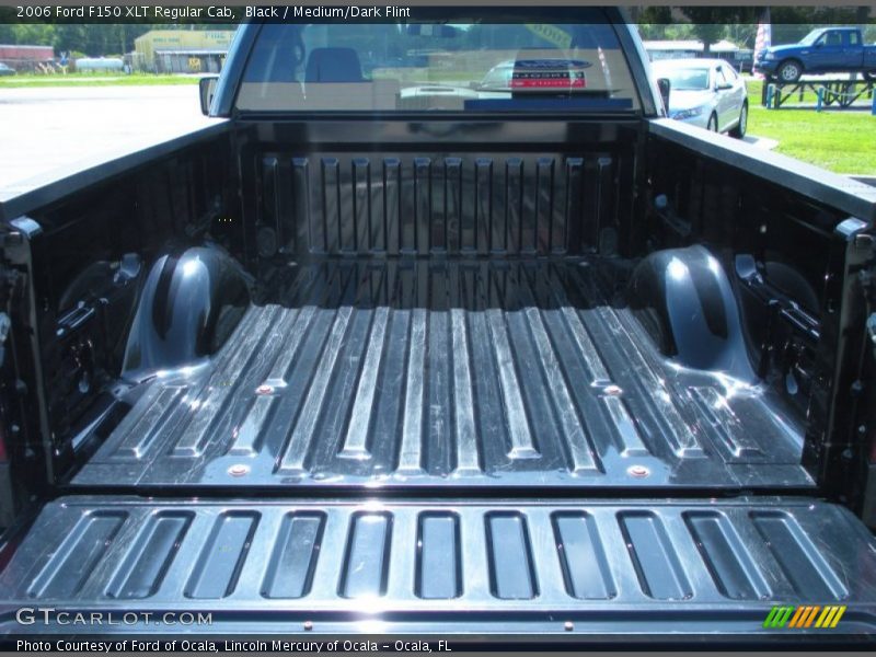 Black / Medium/Dark Flint 2006 Ford F150 XLT Regular Cab
