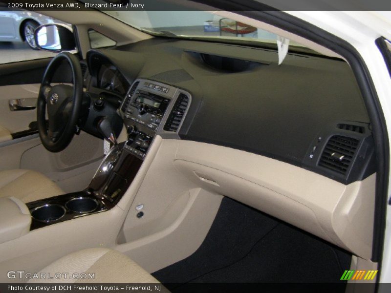 Blizzard Pearl / Ivory 2009 Toyota Venza AWD