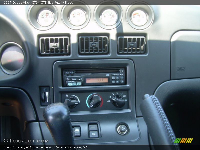 Controls of 1997 Viper GTS
