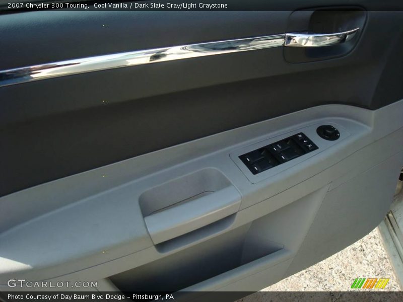 Cool Vanilla / Dark Slate Gray/Light Graystone 2007 Chrysler 300 Touring