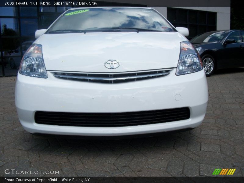 Super White / Dark Gray 2009 Toyota Prius Hybrid