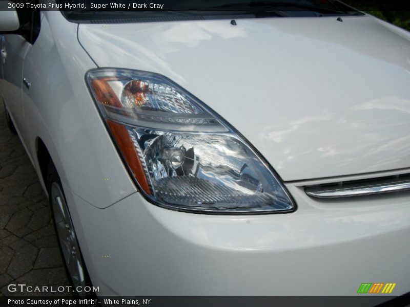 Super White / Dark Gray 2009 Toyota Prius Hybrid