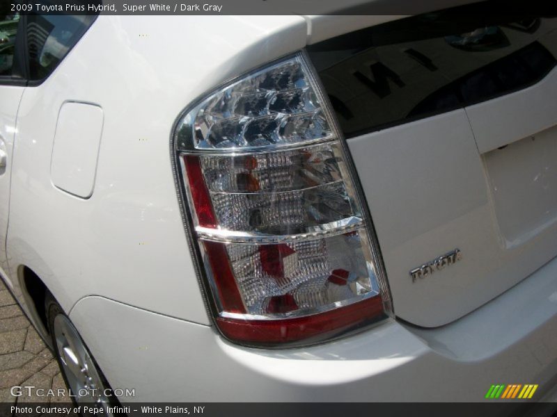 Super White / Dark Gray 2009 Toyota Prius Hybrid