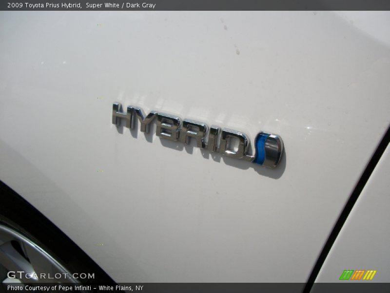 Super White / Dark Gray 2009 Toyota Prius Hybrid