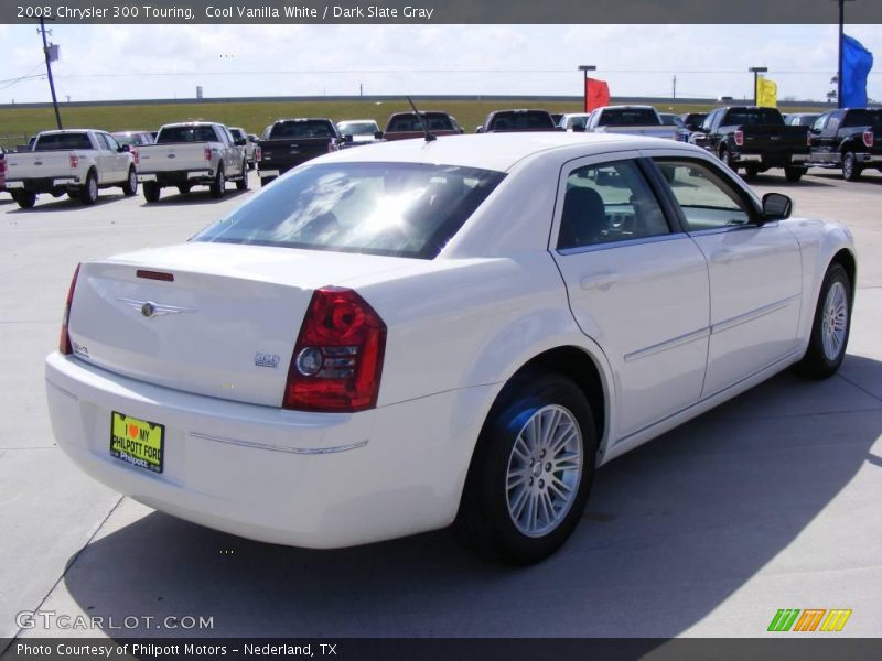 Cool Vanilla White / Dark Slate Gray 2008 Chrysler 300 Touring