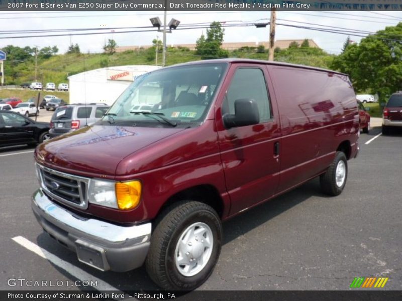 Front 3/4 View of 2007 E Series Van E250 Super Duty Commercial