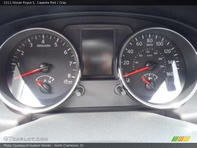 Cayenne Red / Gray 2011 Nissan Rogue S