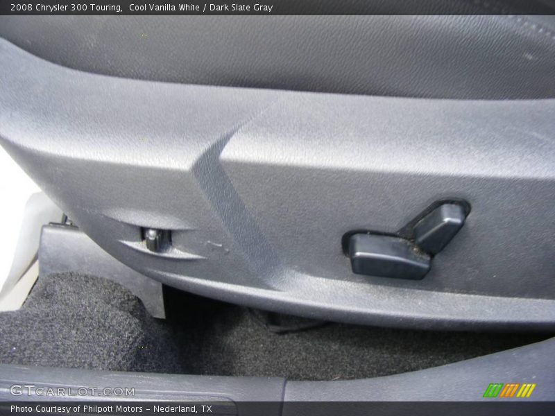 Cool Vanilla White / Dark Slate Gray 2008 Chrysler 300 Touring