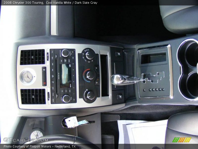 Cool Vanilla White / Dark Slate Gray 2008 Chrysler 300 Touring