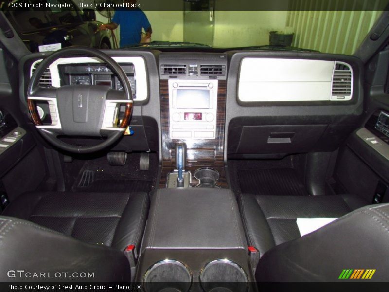 Black / Charcoal Black 2009 Lincoln Navigator