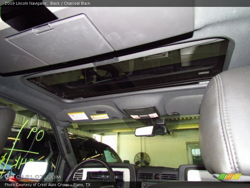 Black / Charcoal Black 2009 Lincoln Navigator