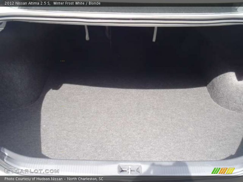 Winter Frost White / Blonde 2012 Nissan Altima 2.5 S