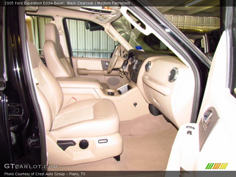 Black Clearcoat / Medium Parchment 2005 Ford Expedition Eddie Bauer