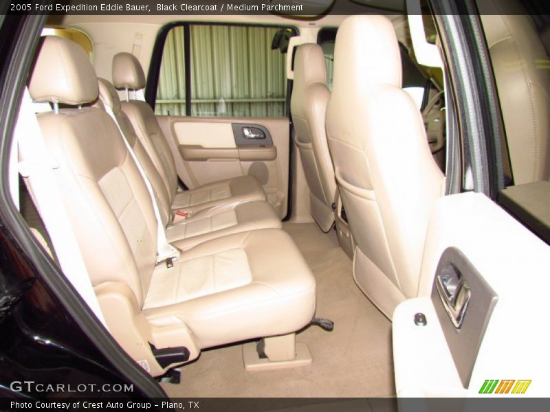 Black Clearcoat / Medium Parchment 2005 Ford Expedition Eddie Bauer