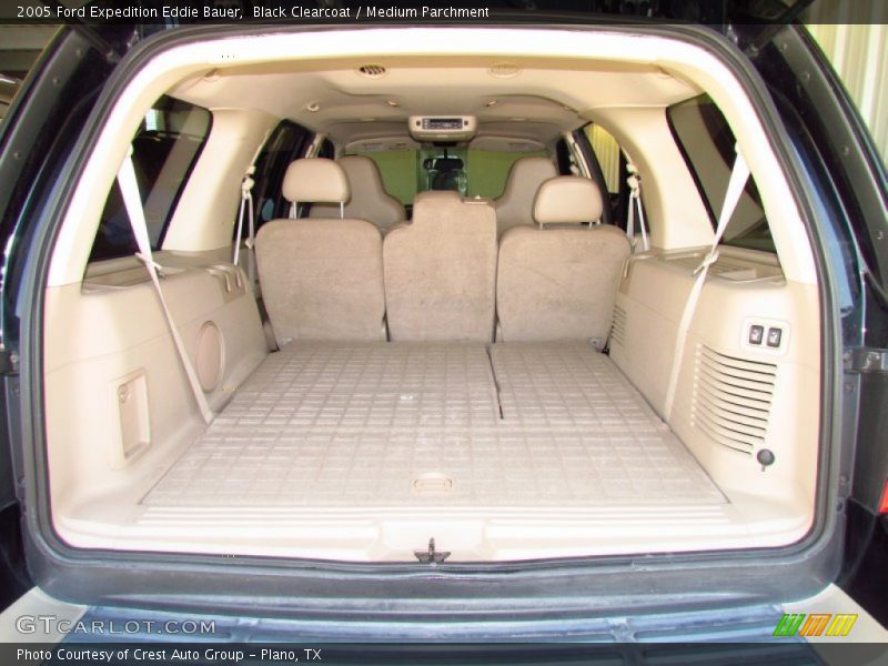 Black Clearcoat / Medium Parchment 2005 Ford Expedition Eddie Bauer