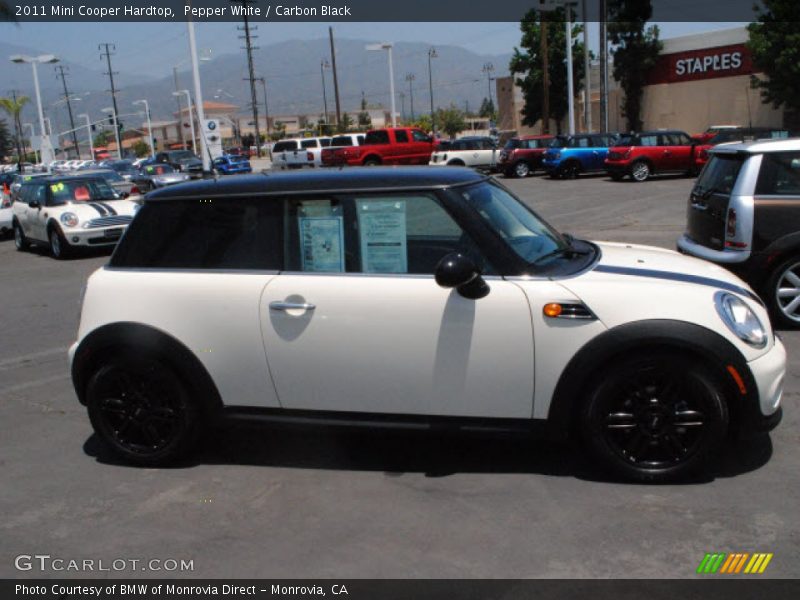 Pepper White / Carbon Black 2011 Mini Cooper Hardtop