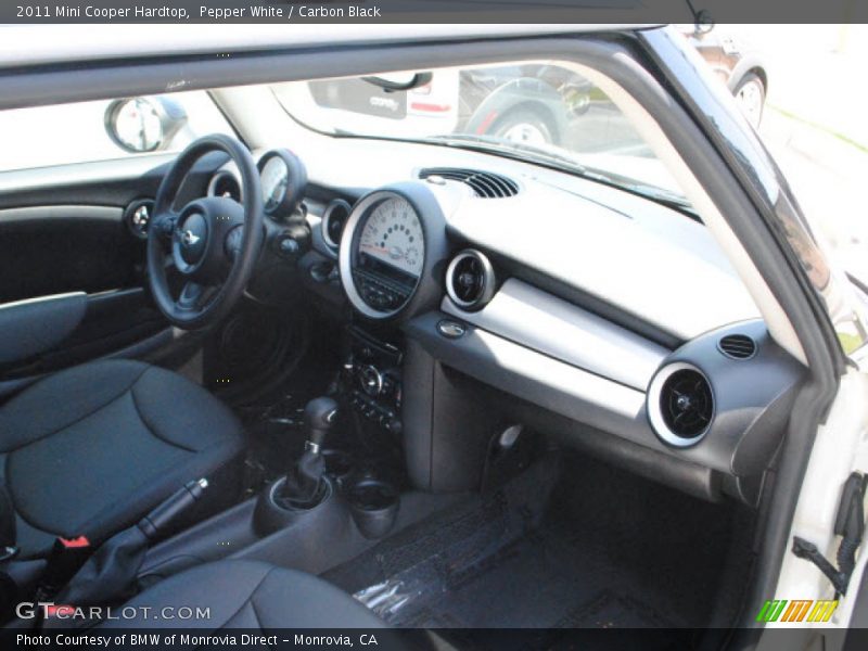 Pepper White / Carbon Black 2011 Mini Cooper Hardtop