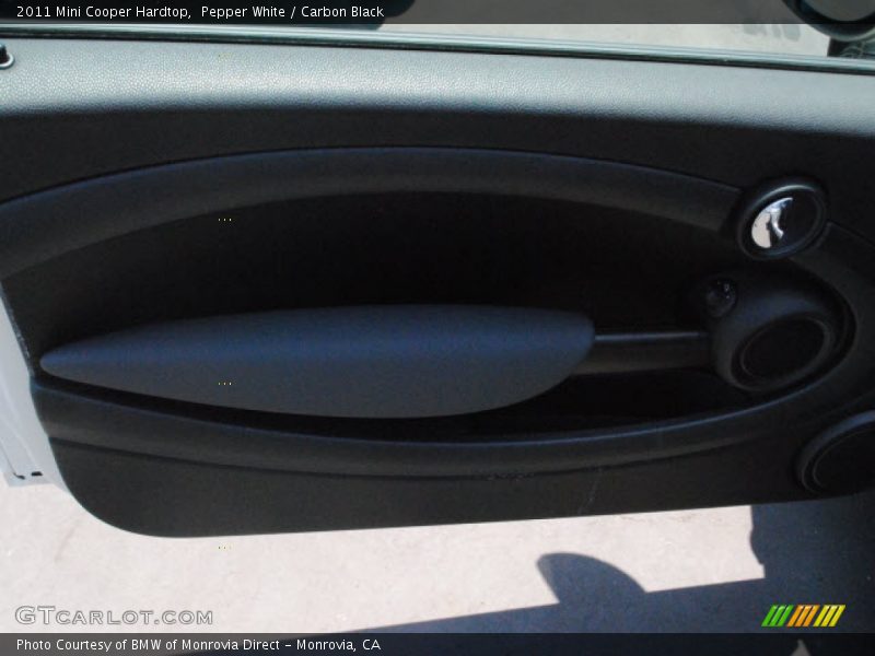 Pepper White / Carbon Black 2011 Mini Cooper Hardtop