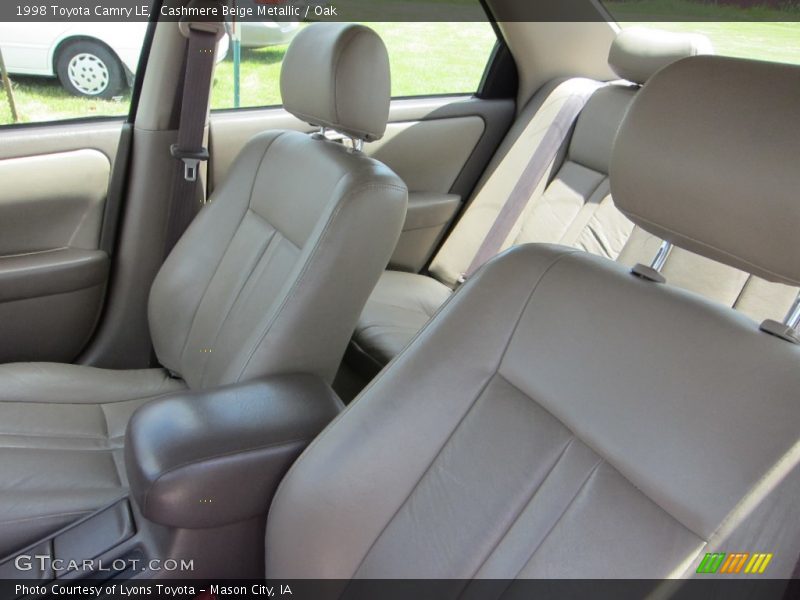 Cashmere Beige Metallic / Oak 1998 Toyota Camry LE