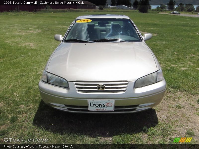 Cashmere Beige Metallic / Oak 1998 Toyota Camry LE