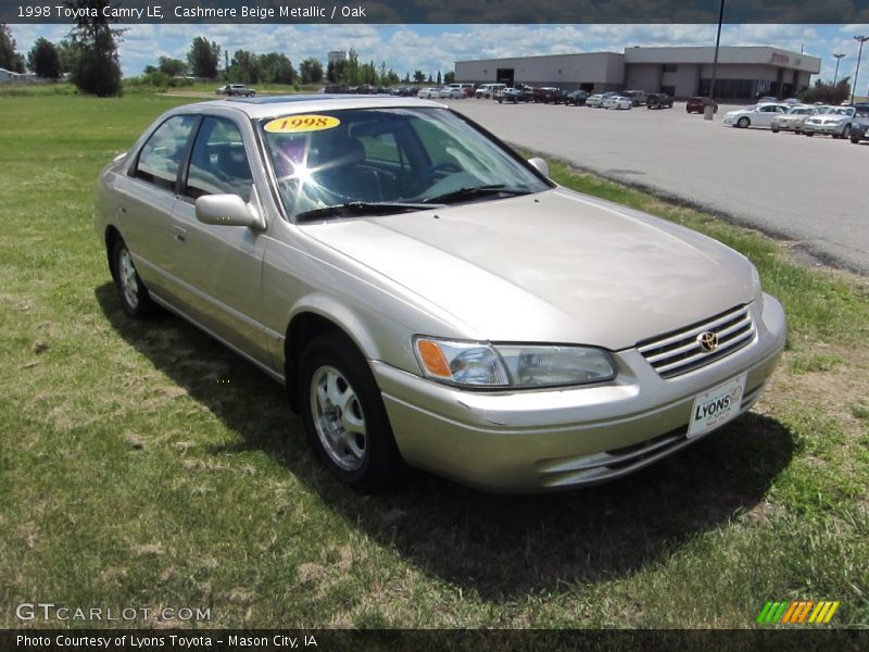 Cashmere Beige Metallic / Oak 1998 Toyota Camry LE