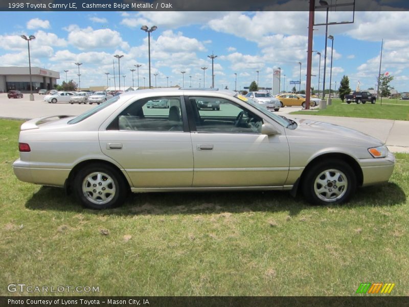 Cashmere Beige Metallic / Oak 1998 Toyota Camry LE