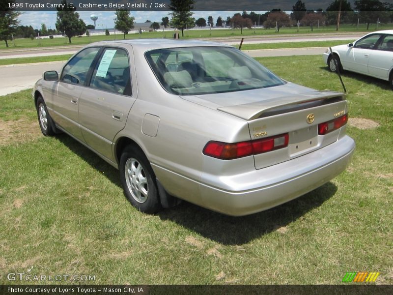 Cashmere Beige Metallic / Oak 1998 Toyota Camry LE