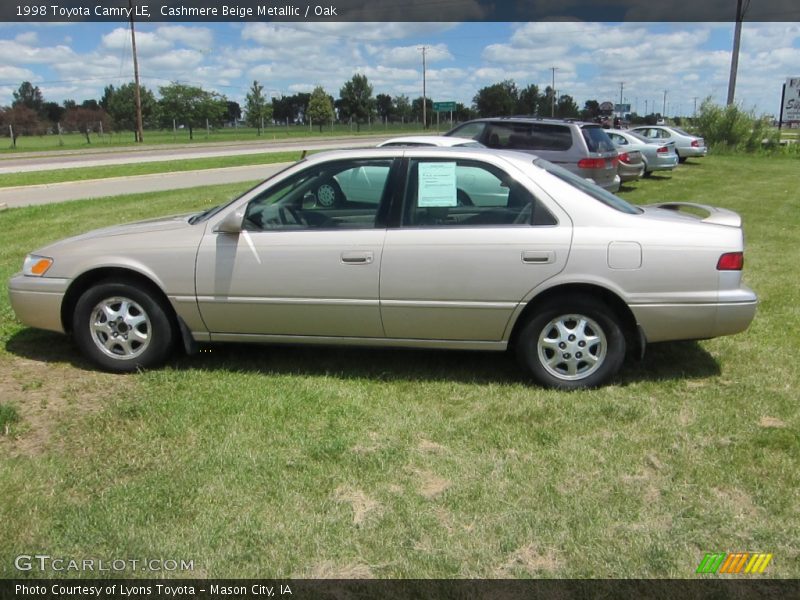 Cashmere Beige Metallic / Oak 1998 Toyota Camry LE