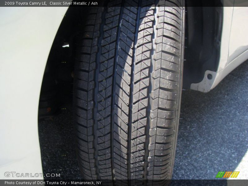 Classic Silver Metallic / Ash 2009 Toyota Camry LE