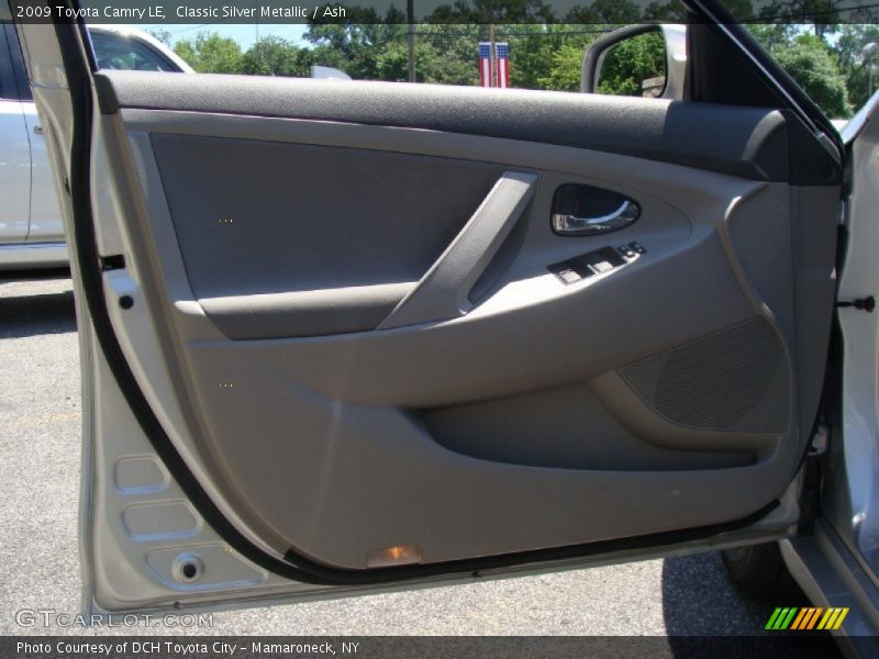 Classic Silver Metallic / Ash 2009 Toyota Camry LE