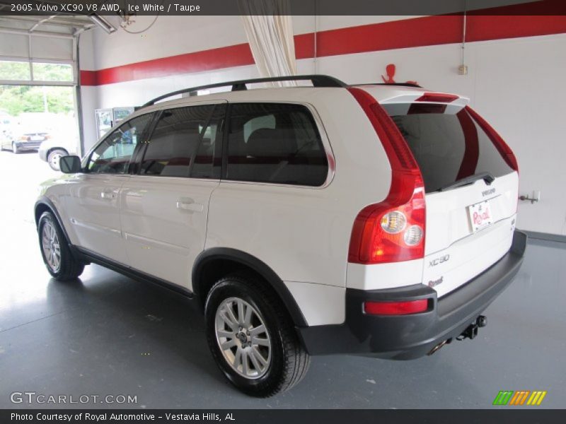 Ice White / Taupe 2005 Volvo XC90 V8 AWD